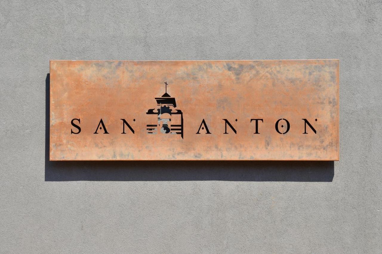San Anton Hotel Трекастаньи Экстерьер фото